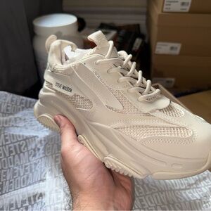 Steve Madden Possession Sneakers UNISEX - (Women Sizes 8, 10, 11 ONLY)